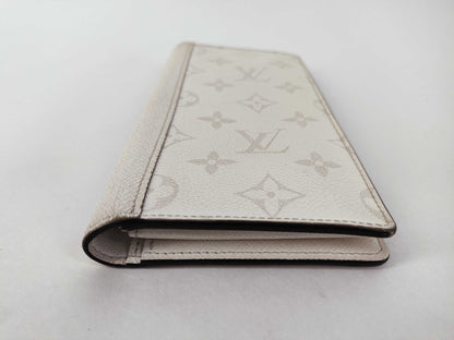 LOUIS VUITTON Taiga Vuitton Brazza Taigarama M30298 RFID Wallet