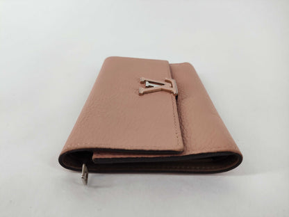 LOUIS VUITTON Vuitton Capucine Compact Magnolia M62156 MI5116 Wallet