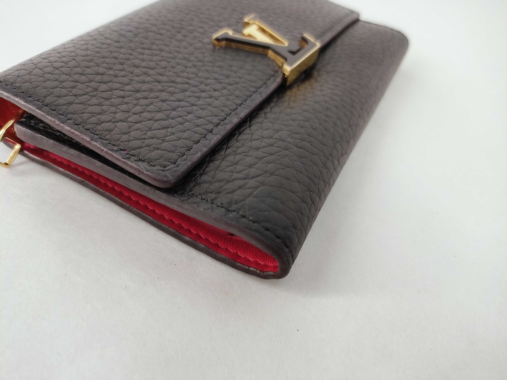 LOUIS VUITTON Vuitton Capucine Compact M62157 MI1198 Wallet