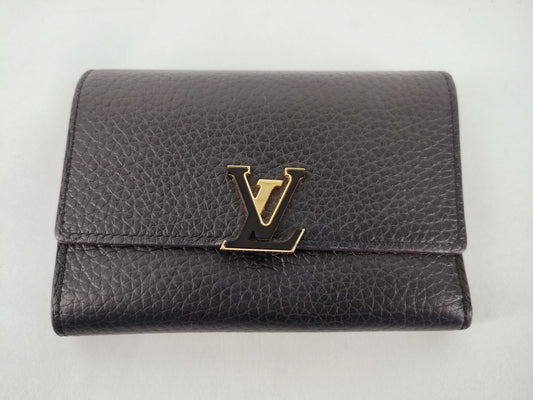 LOUIS VUITTON Vuitton Capucine Compact M62157 MI1198 Wallet