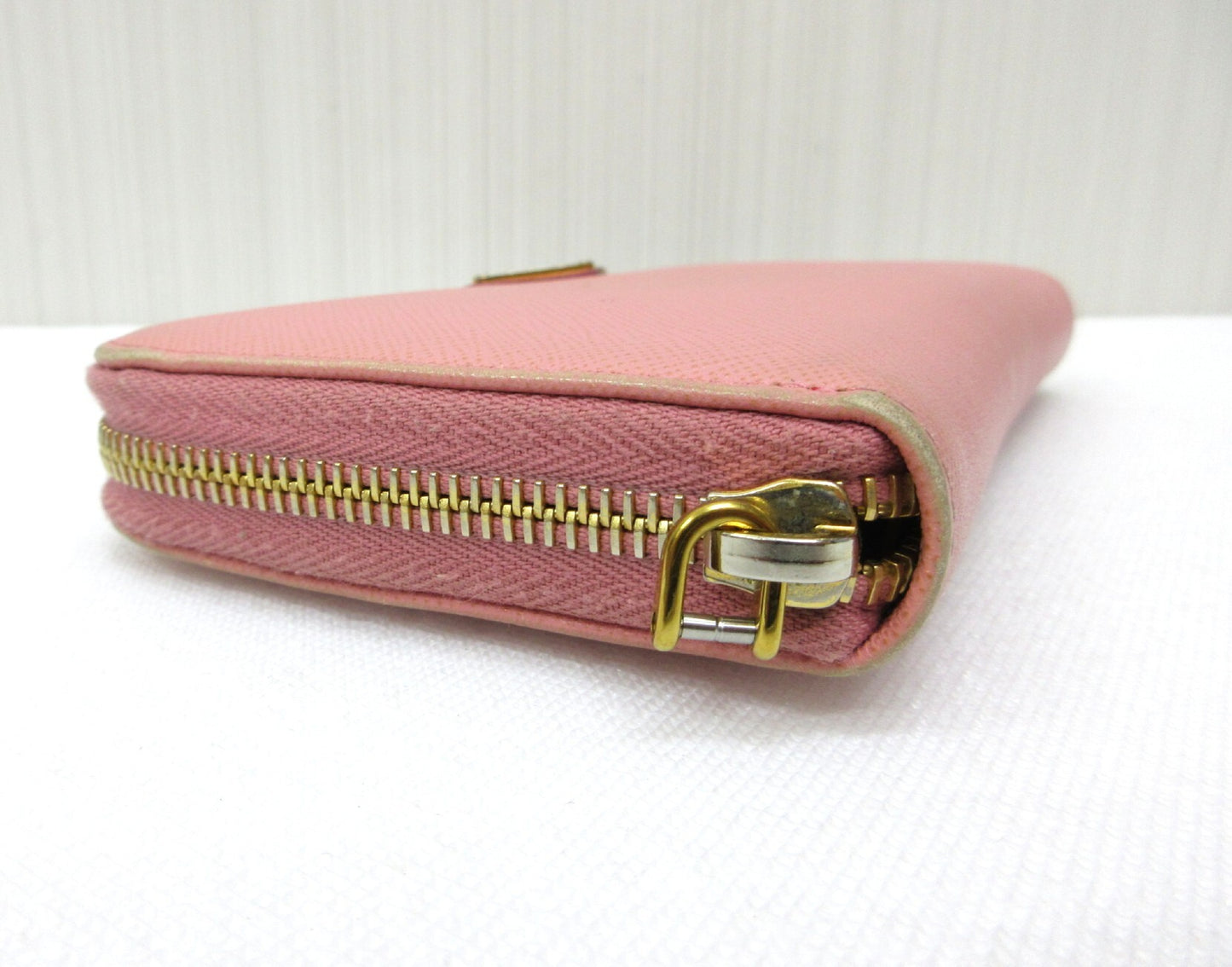PRADA Prada Saffiano Leather Triangle Plate Pink Round Long Wallet Wallet