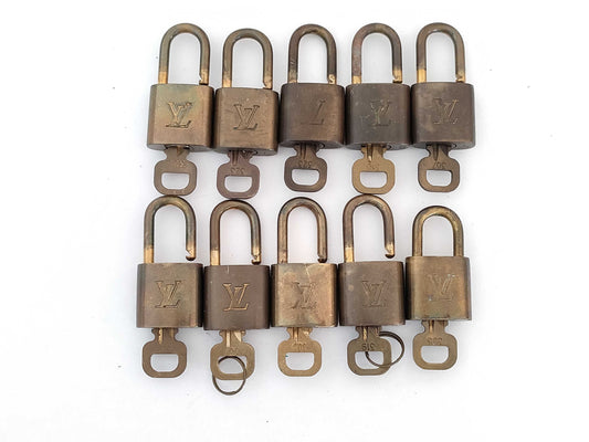 LOUIS VUITTON LOUIS VUITTON padlock 10 pieces Other accessories