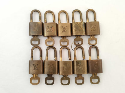 LOUIS VUITTON LOUIS VUITTON padlock 10 pieces Other accessories