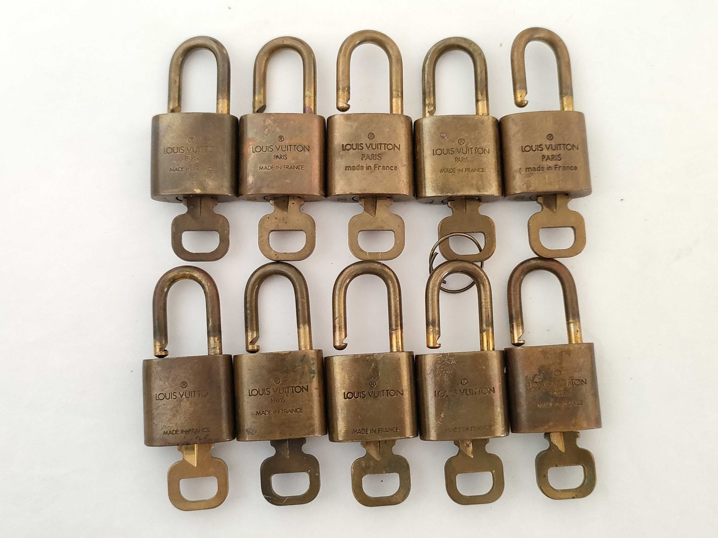 LOUIS VUITTON LOUIS VUITTON padlock 10 pieces Other accessories