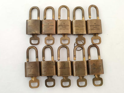LOUIS VUITTON LOUIS VUITTON padlock 10 pieces Other accessories