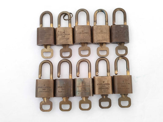 LOUIS VUITTON LOUIS VUITTON padlock 10 pieces Other accessories