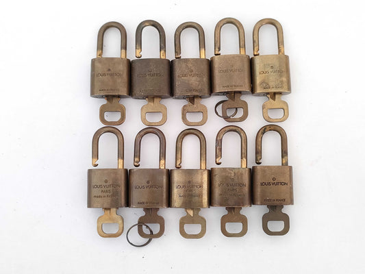 LOUIS VUITTON LOUIS VUITTON padlock 10 pieces Other accessories