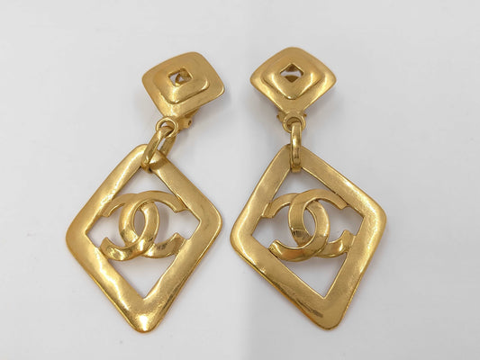 CHANEL Chanel Earrings Diamond Cocomark Gold 95P Earrings