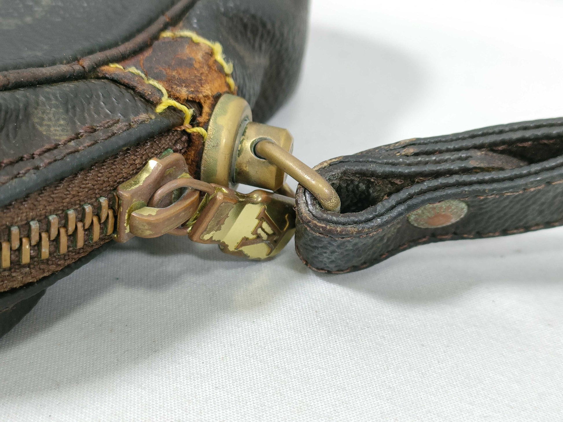 LOUIS VUITTON Monogram Vuitton Monogram Marlie Dragonne PM M51827 Second Bag Second Bag