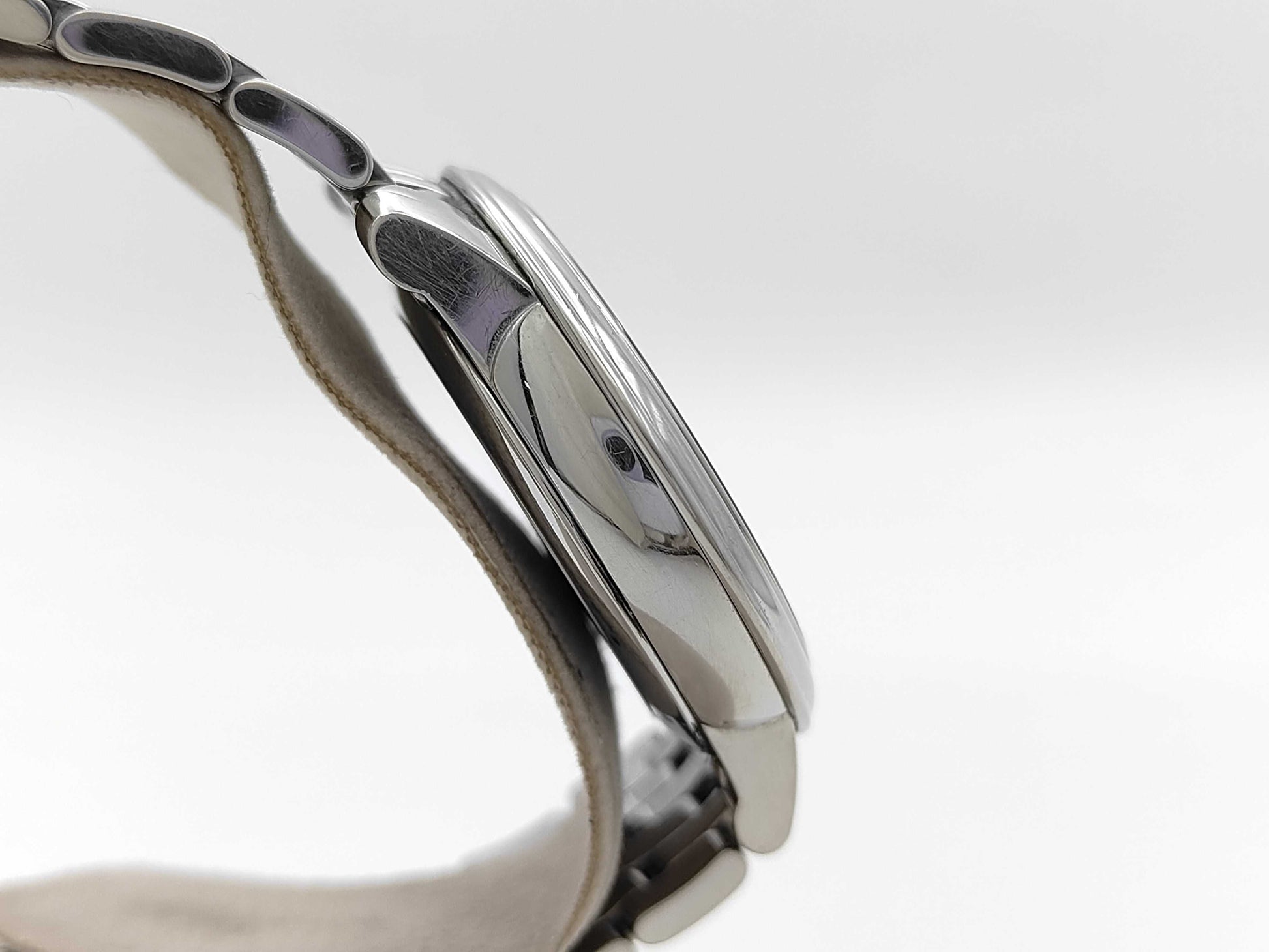 OMEGA Devil 424.10.37.20.01.001 82219442 Automatic Black Dial Men's Watch