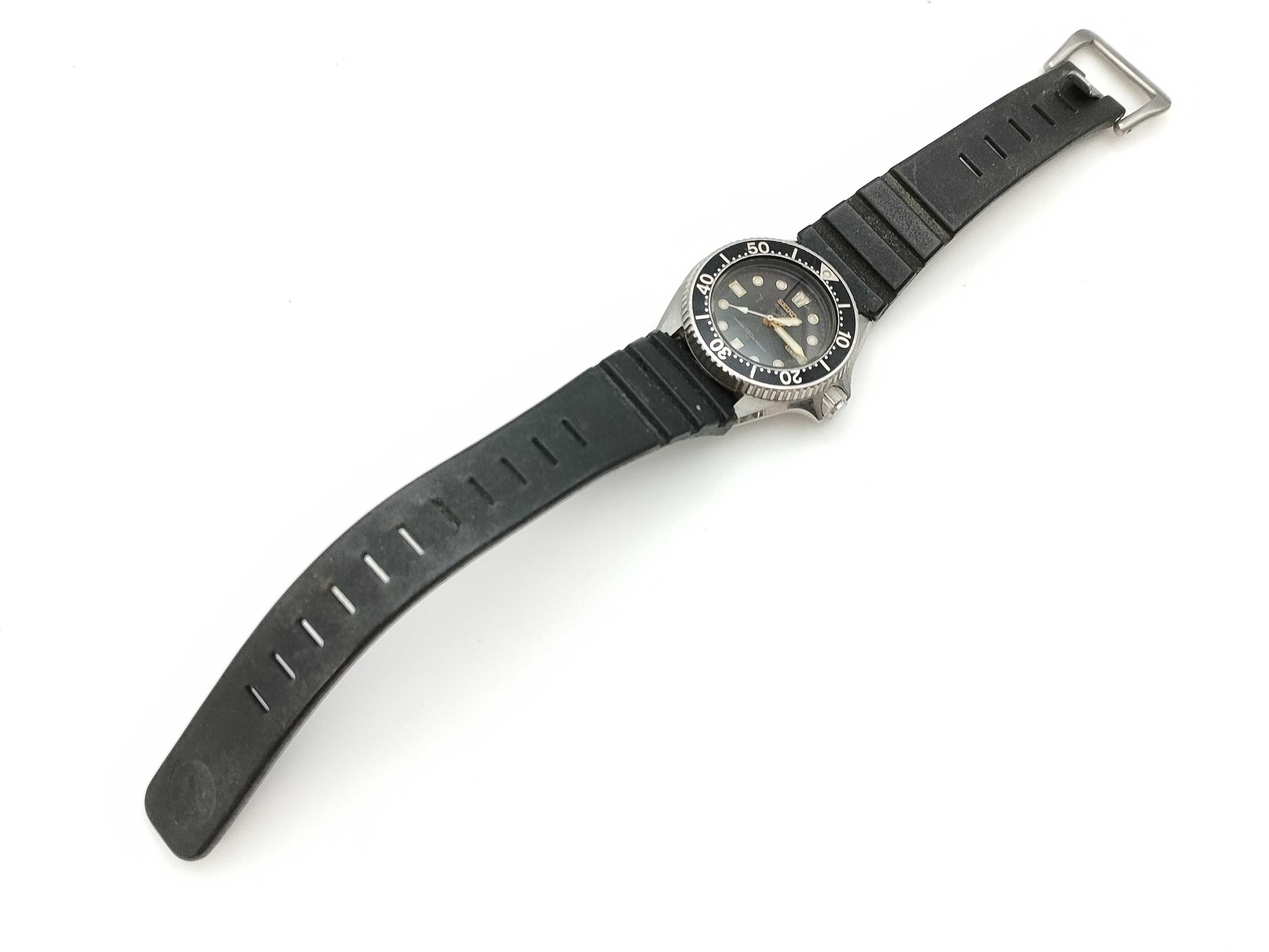 OMEGA 2625-0010 032533 Quartz Boys Watch
