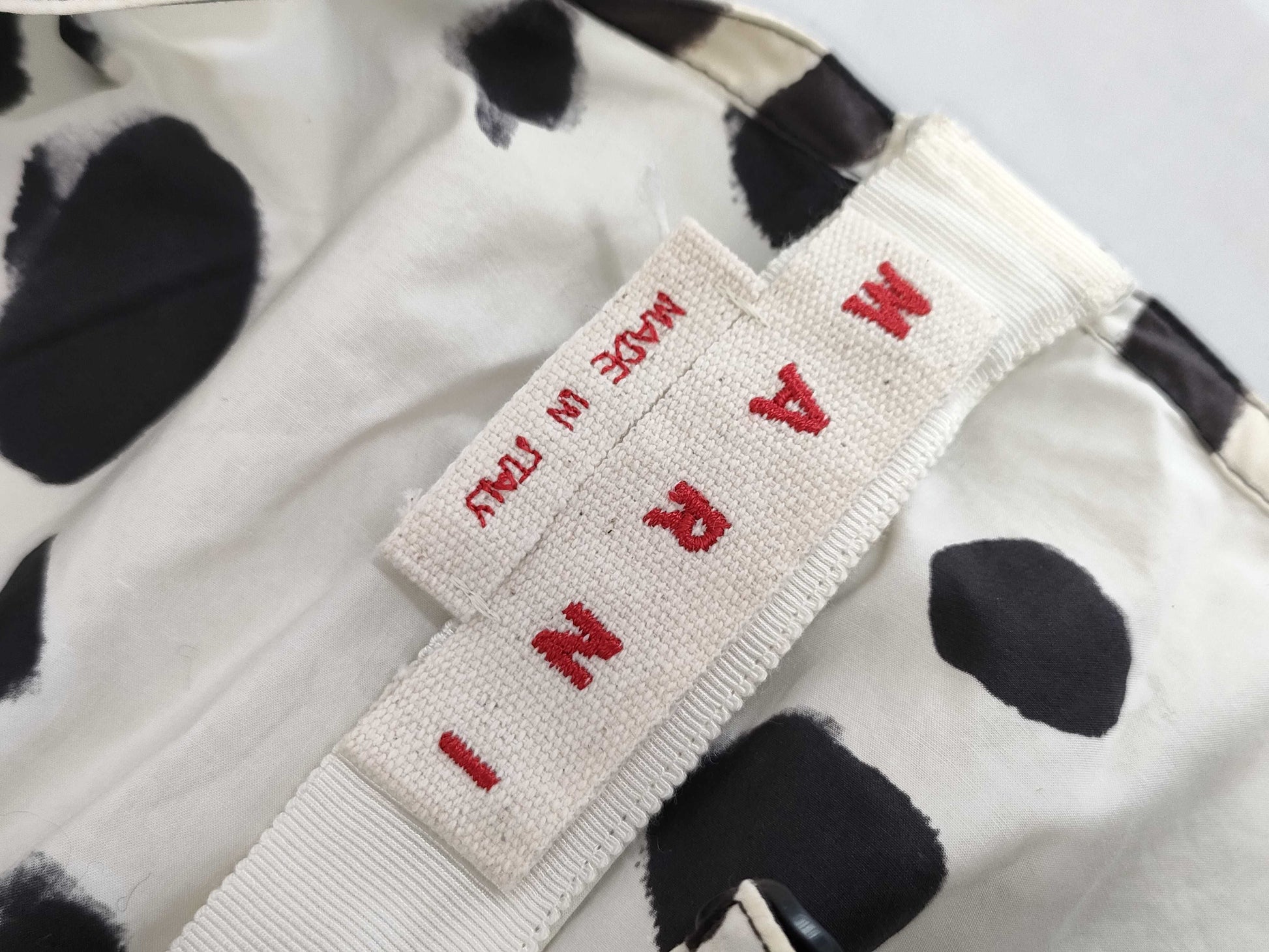 MARNI seven-sleeve dress with abstract pattern, ivory/black cotton, size 38.