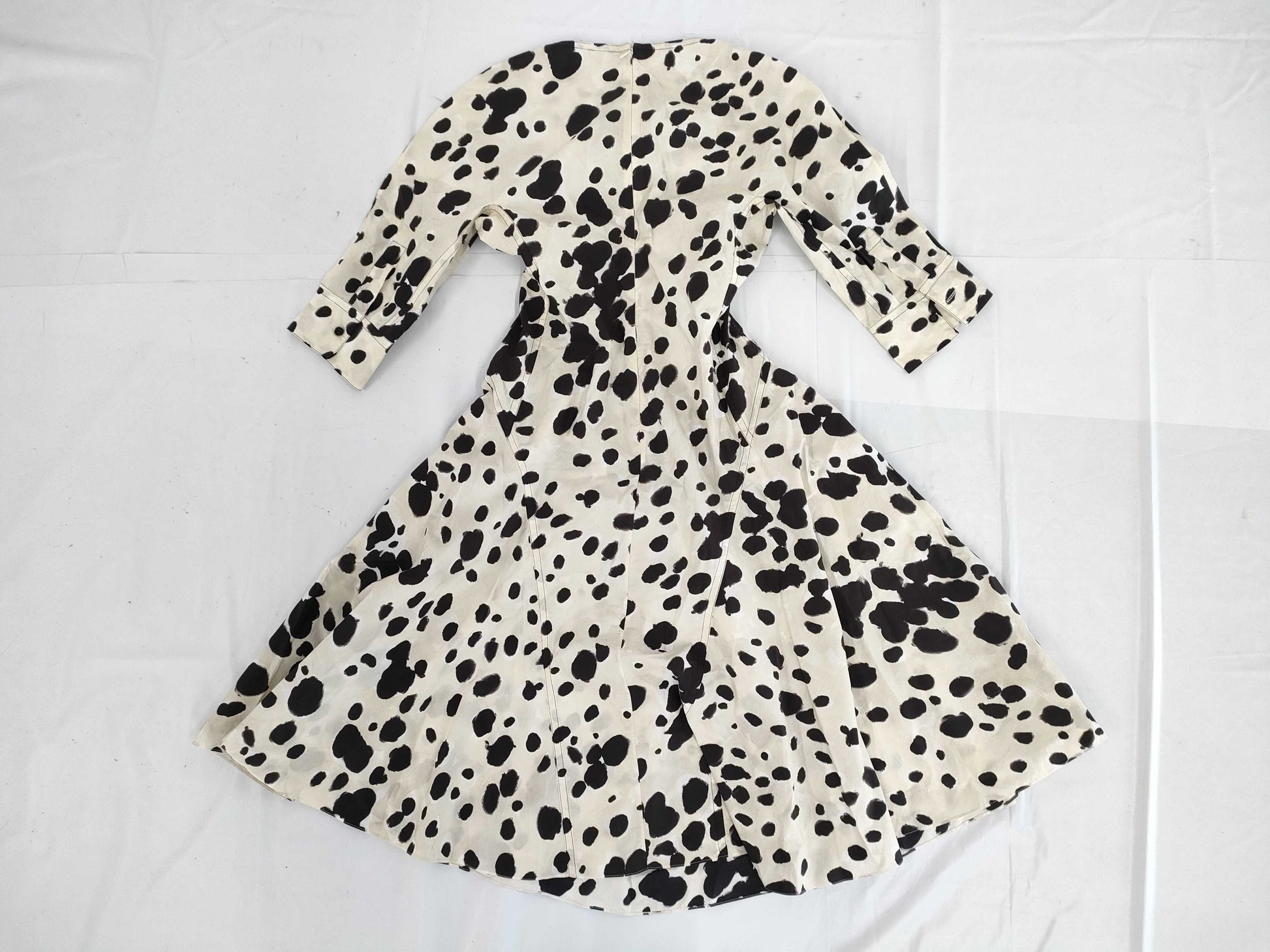 MARNI seven-sleeve dress with abstract pattern, ivory/black cotton, size 38.