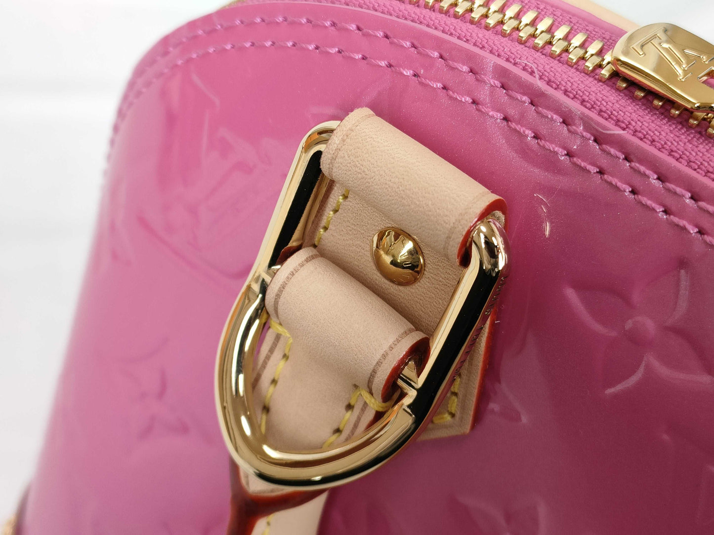 LOUIS VUITTON Verni LOUIS VUITTON Alma BB Handbag M90611 Neon Pink Monogram Verni RFID Verified Handbag