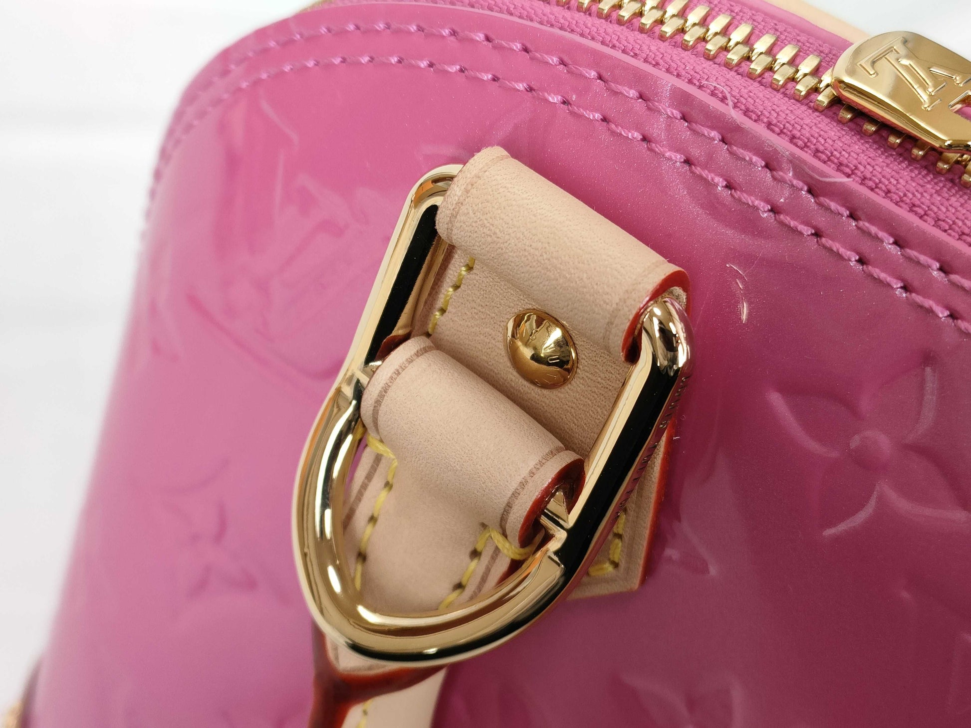 LOUIS VUITTON Verni LOUIS VUITTON Alma BB Handbag M90611 Neon Pink Monogram Verni RFID Verified Handbag