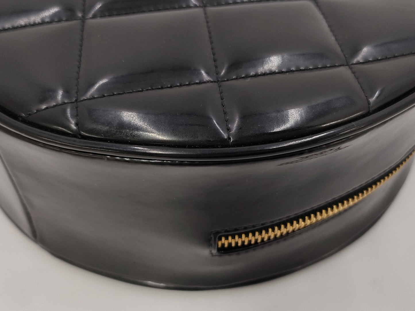 CHANEL CHANEL Matlasse Handbag Black x White Enamel Chain Handle/Gold Fittings 3rd Series Handbag