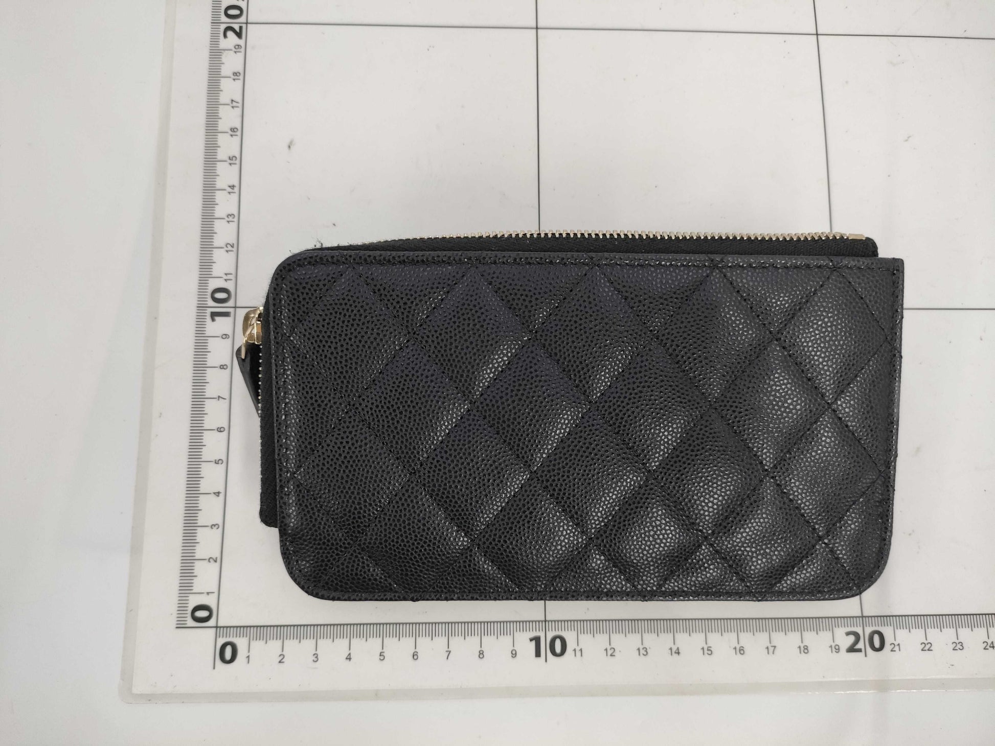 CHANEL CHANEL Matrasse/Timeless Classic Smartphone Case Timeless Classic Smartphone Case AP2536 Black Caviar Skin 31st Series Other Accessories