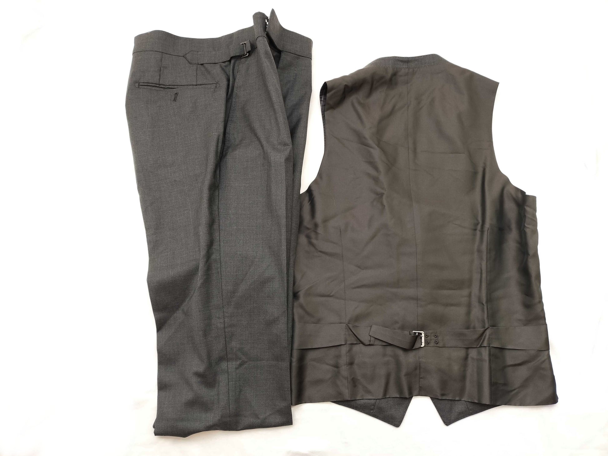 Tom Ford O'Connor Suit, 2-Piece Set, Vest and Slacks, Sizes 46R/48R, Other Apparel