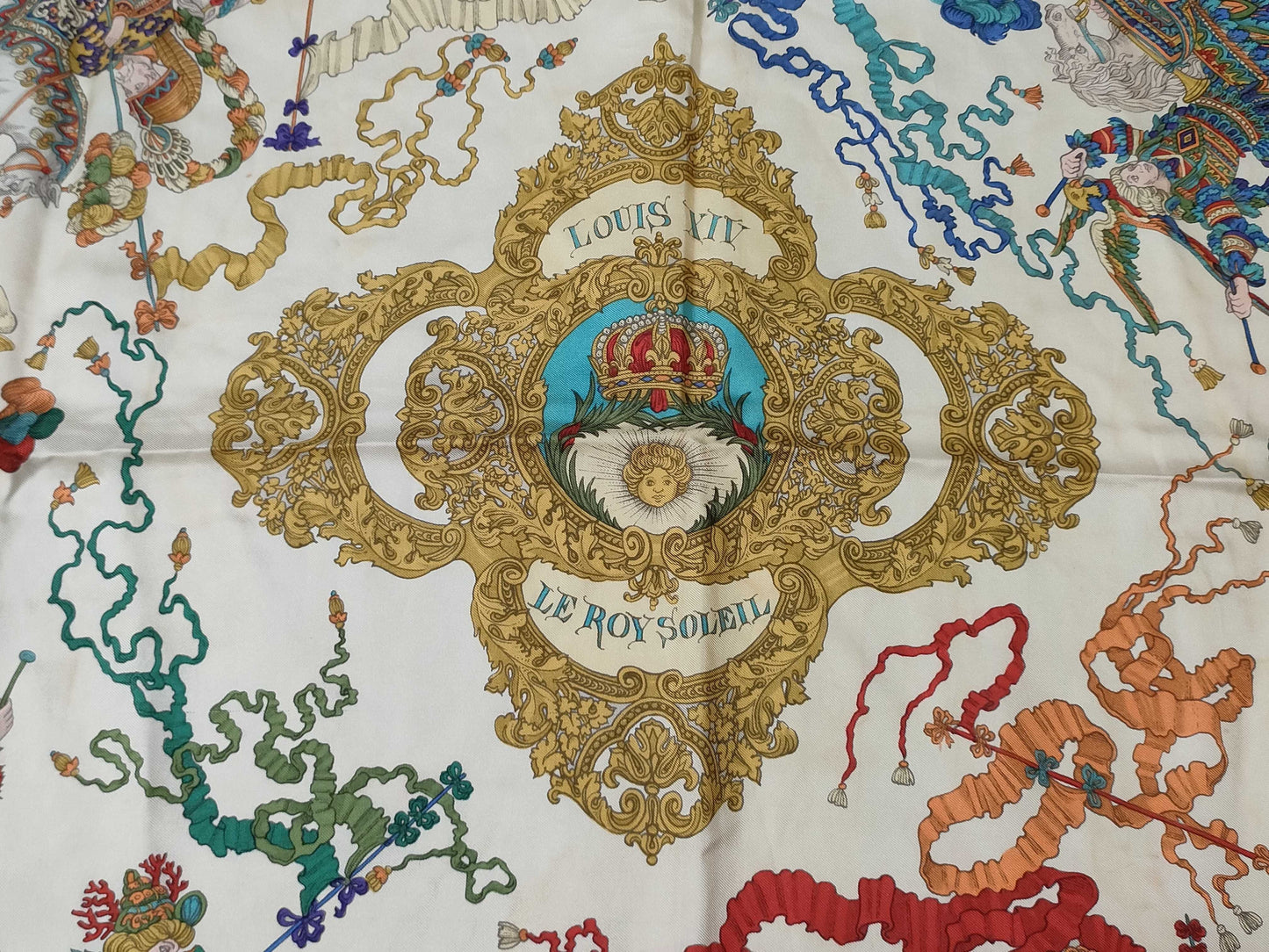 GUCCI Gucci Silk Scarf Scarf