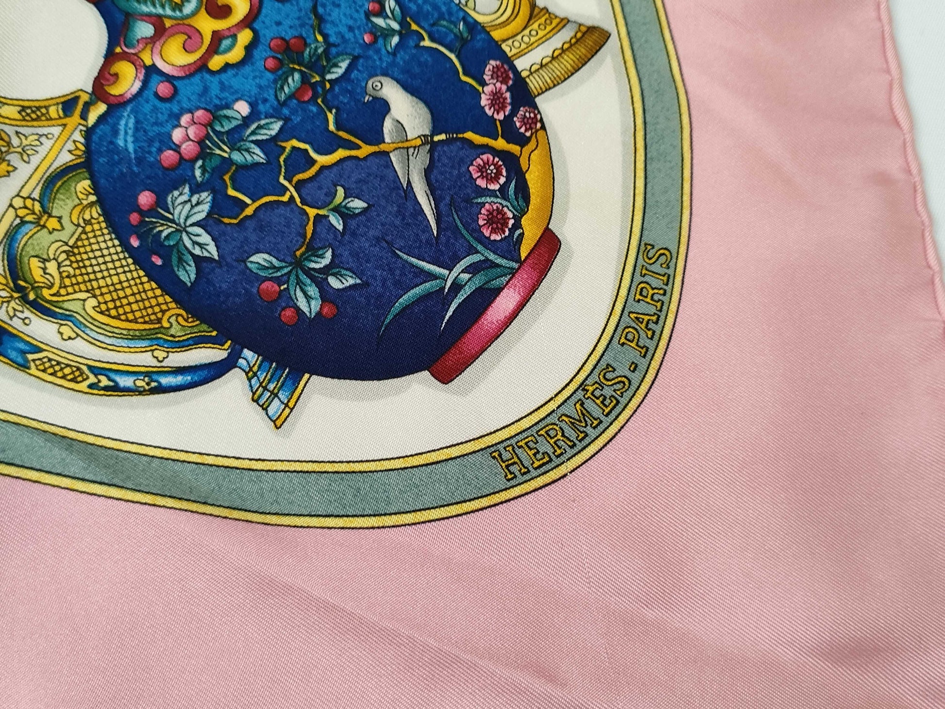 HERMES Carre Hermes Carre 90 Silk Scarf Pink Scarf