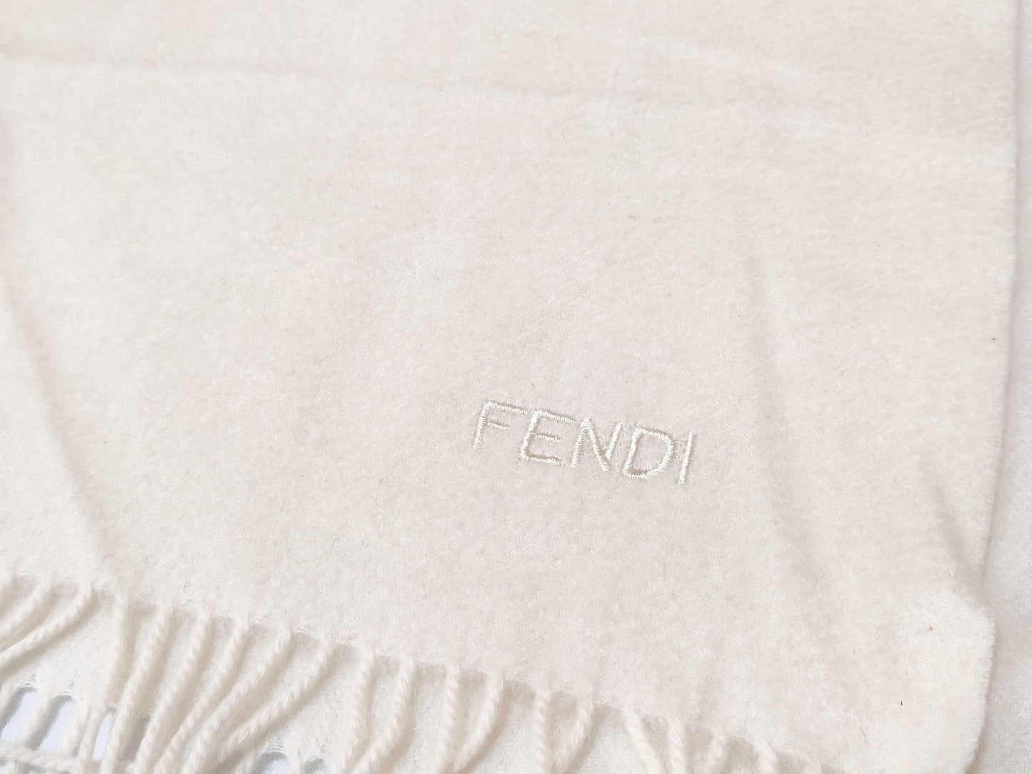 FENDI Fendi Logo Muffler White Muffler