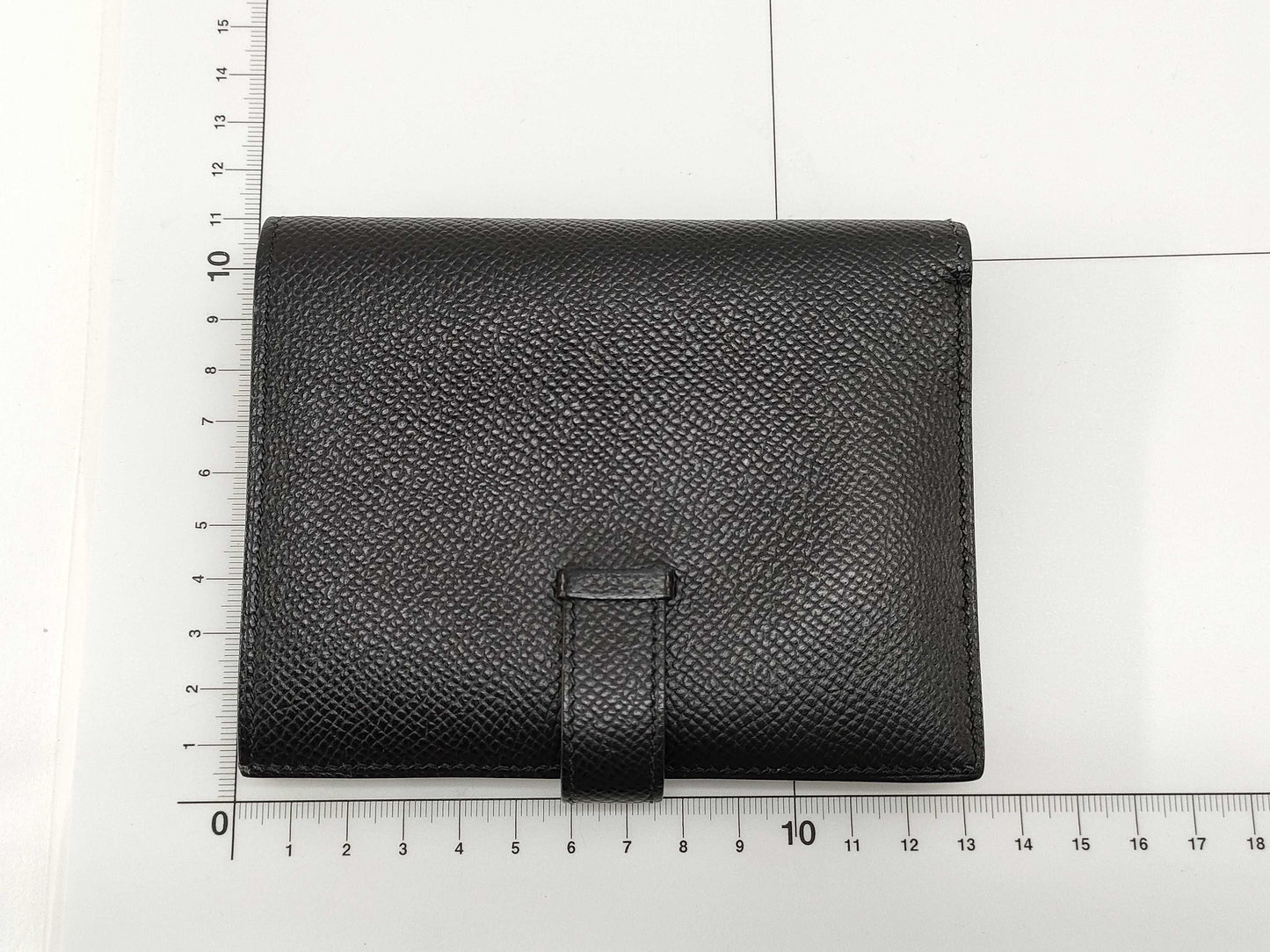 HERMES Beane Hermes Bean Compact D Engraving Epson Gold Hardware Black Wallet