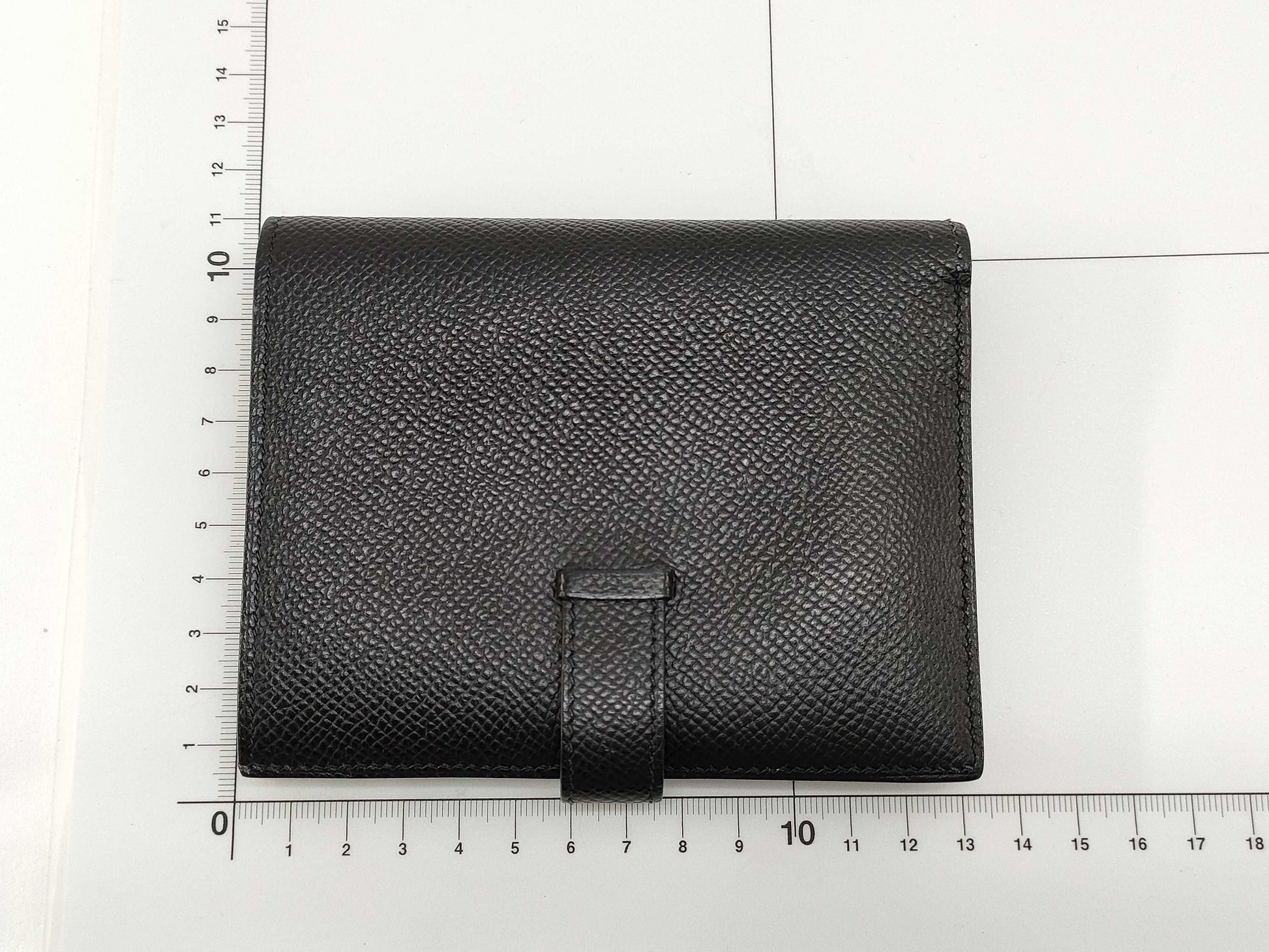 HERMES Beane Hermes Bean Compact D Engraving Epson Gold Hardware Black Wallet