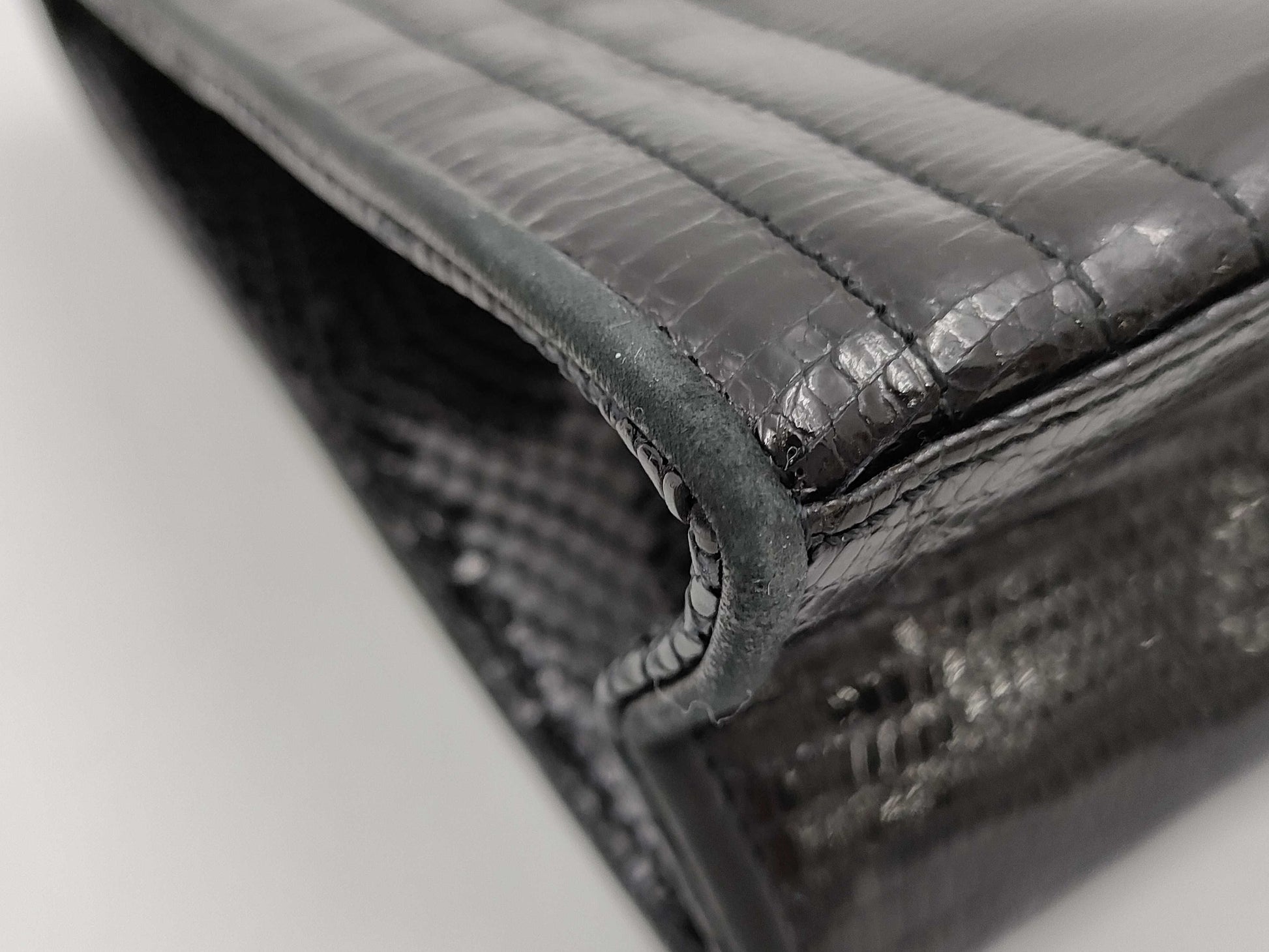 CHANEL Lizard Matlasse Shoulder Bag