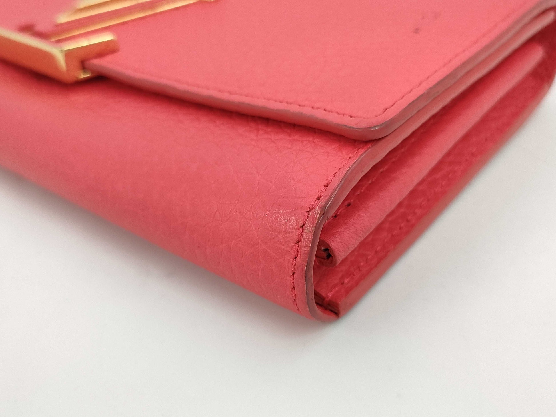 LOUIS VUITTON TrialonPorte Feuille Capucine Wallet