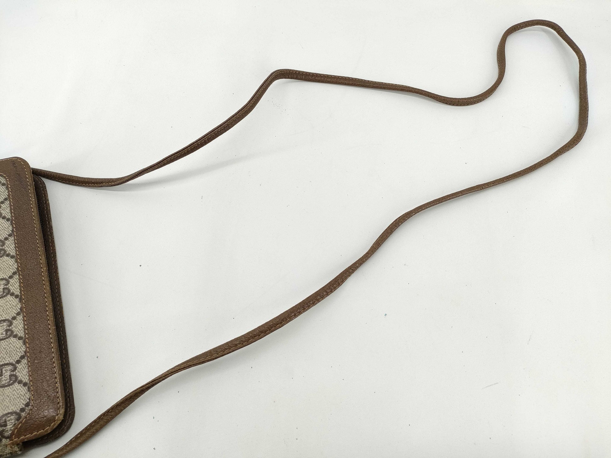 GUCCI GG Supreme Gucci Old Gucci GG Plus Shoulder Bag Beige