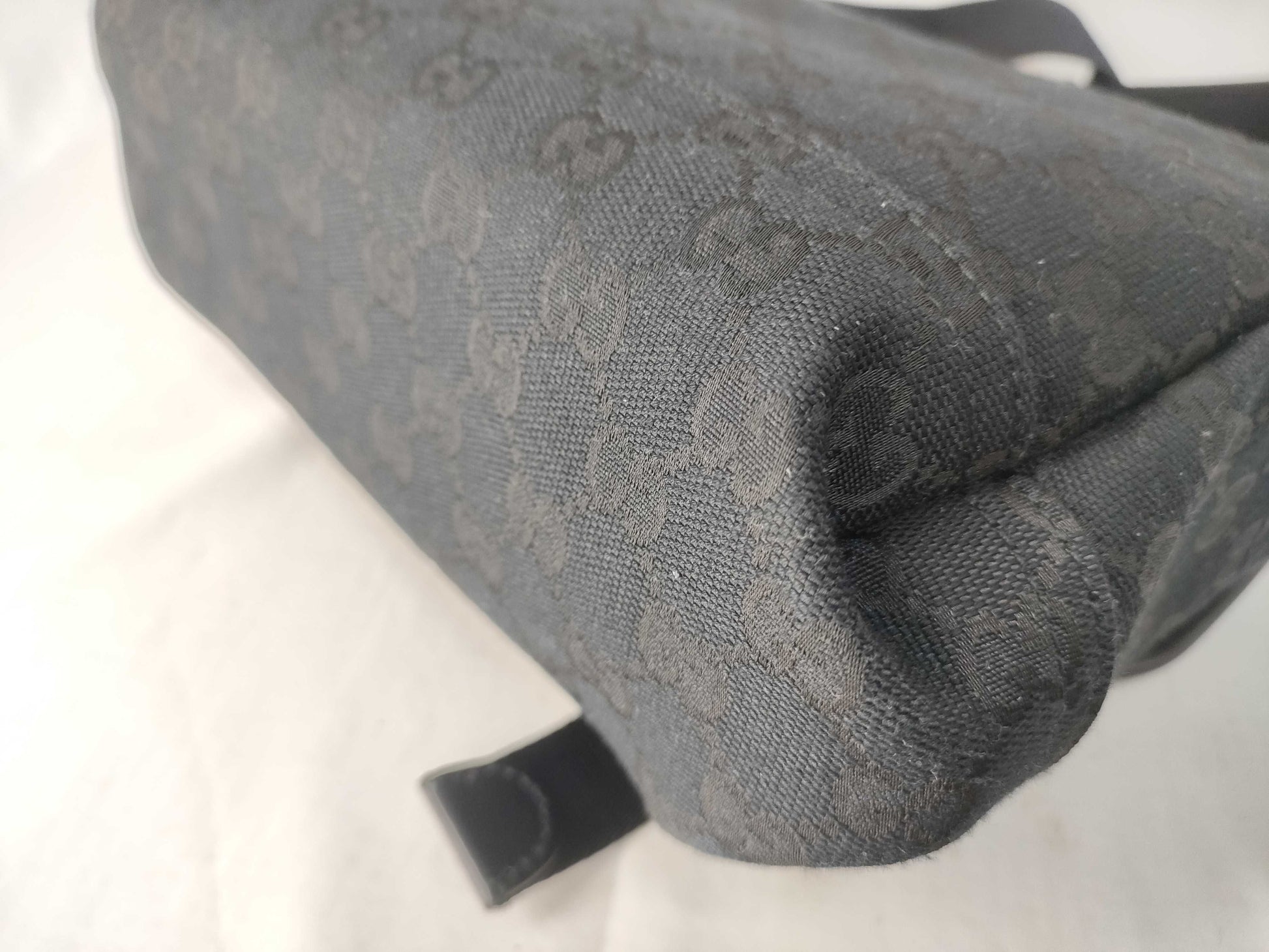 GUCCI GG Canvas Small Crossbody Bag 854745 Shoulder Bag