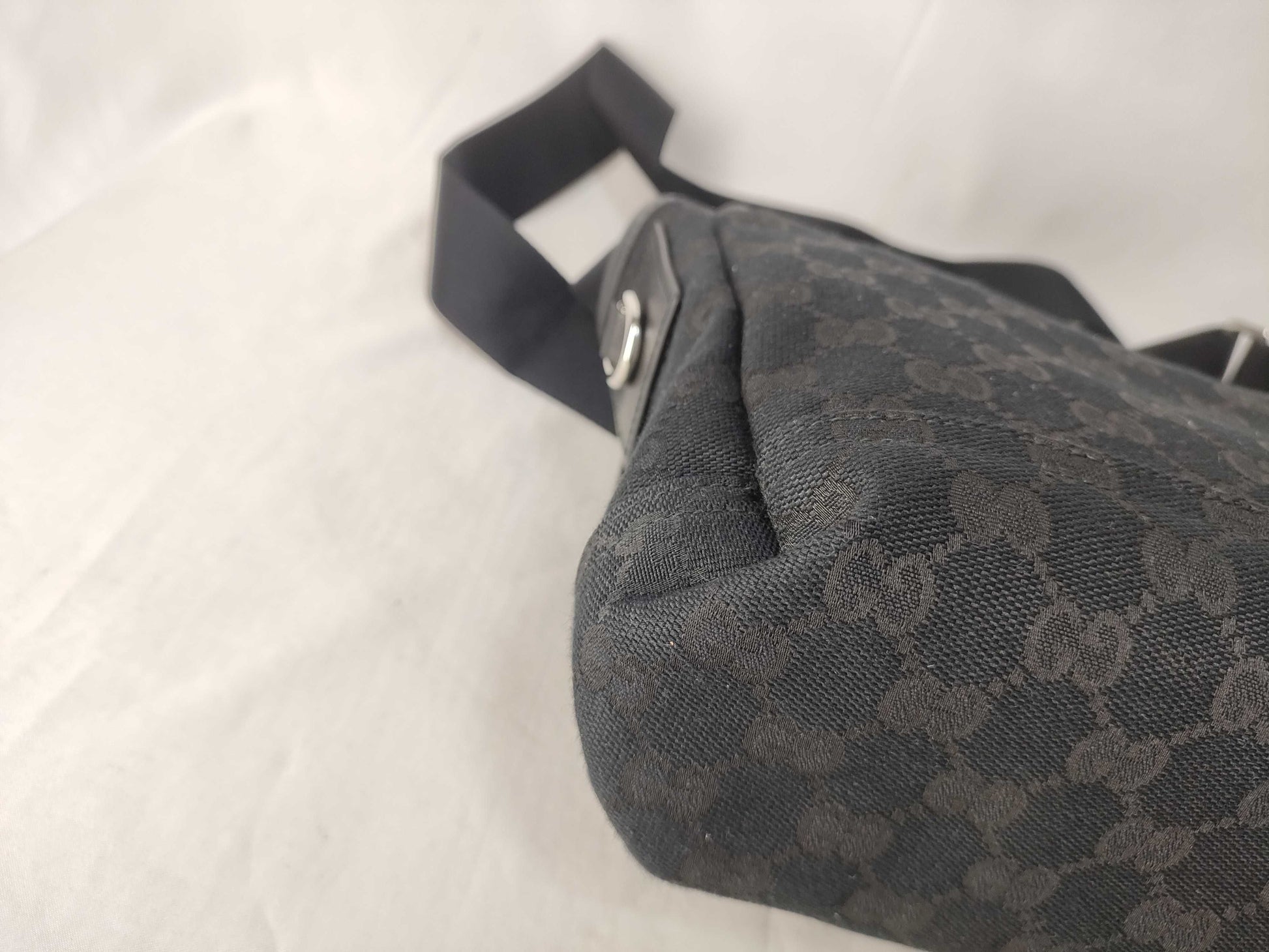 GUCCI GG Canvas Small Crossbody Bag 854745 Shoulder Bag