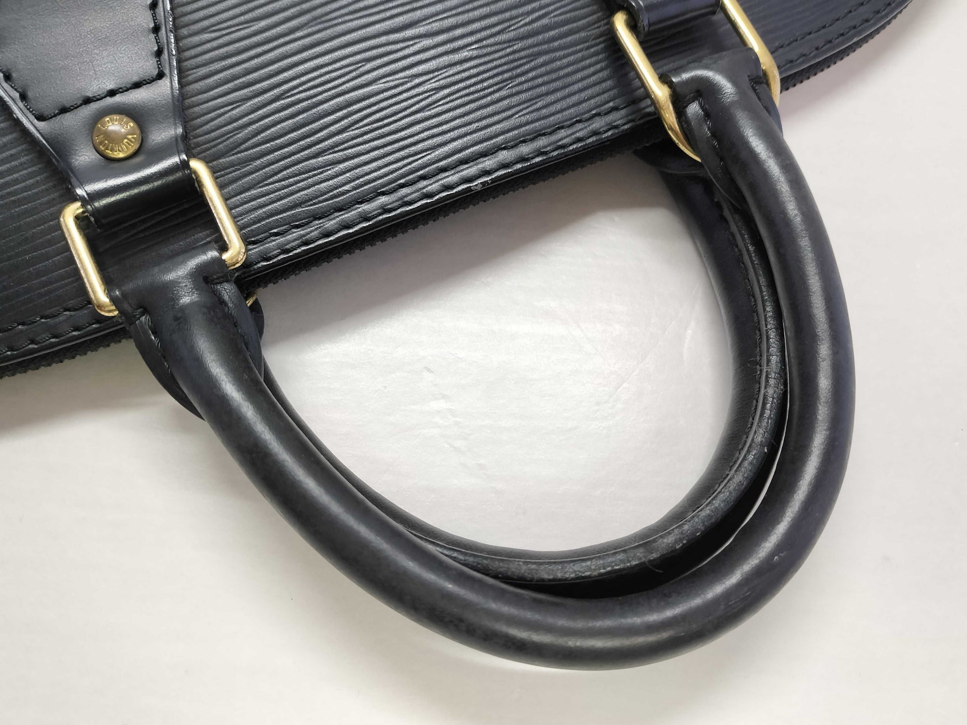 LOUIS VUITTON Epi Noir Alma M52142 Handbag