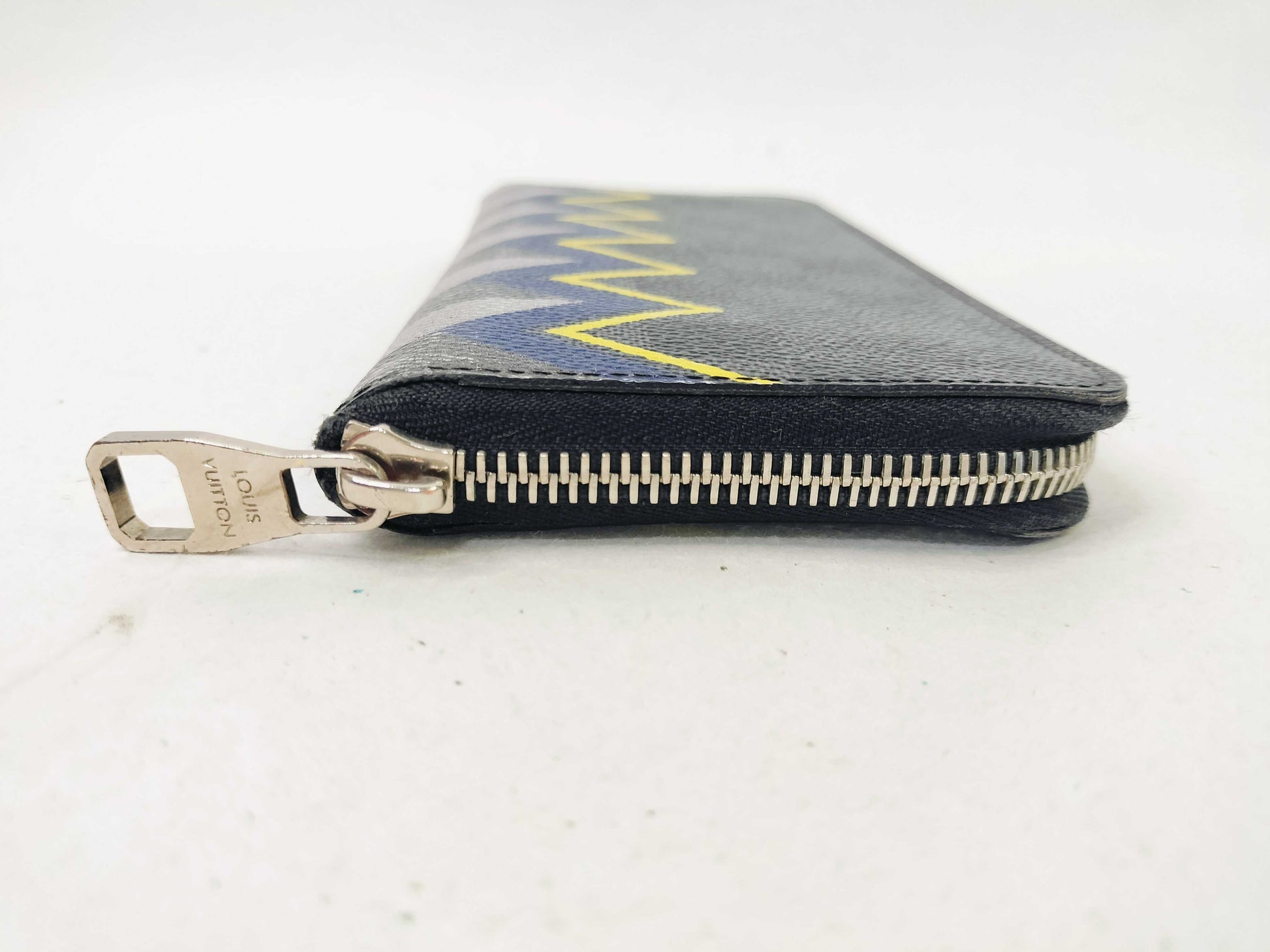 LOUIS VUITTON Damier Graffit Damier Graffit Zippy Wallet Vertical N61253 Wallet