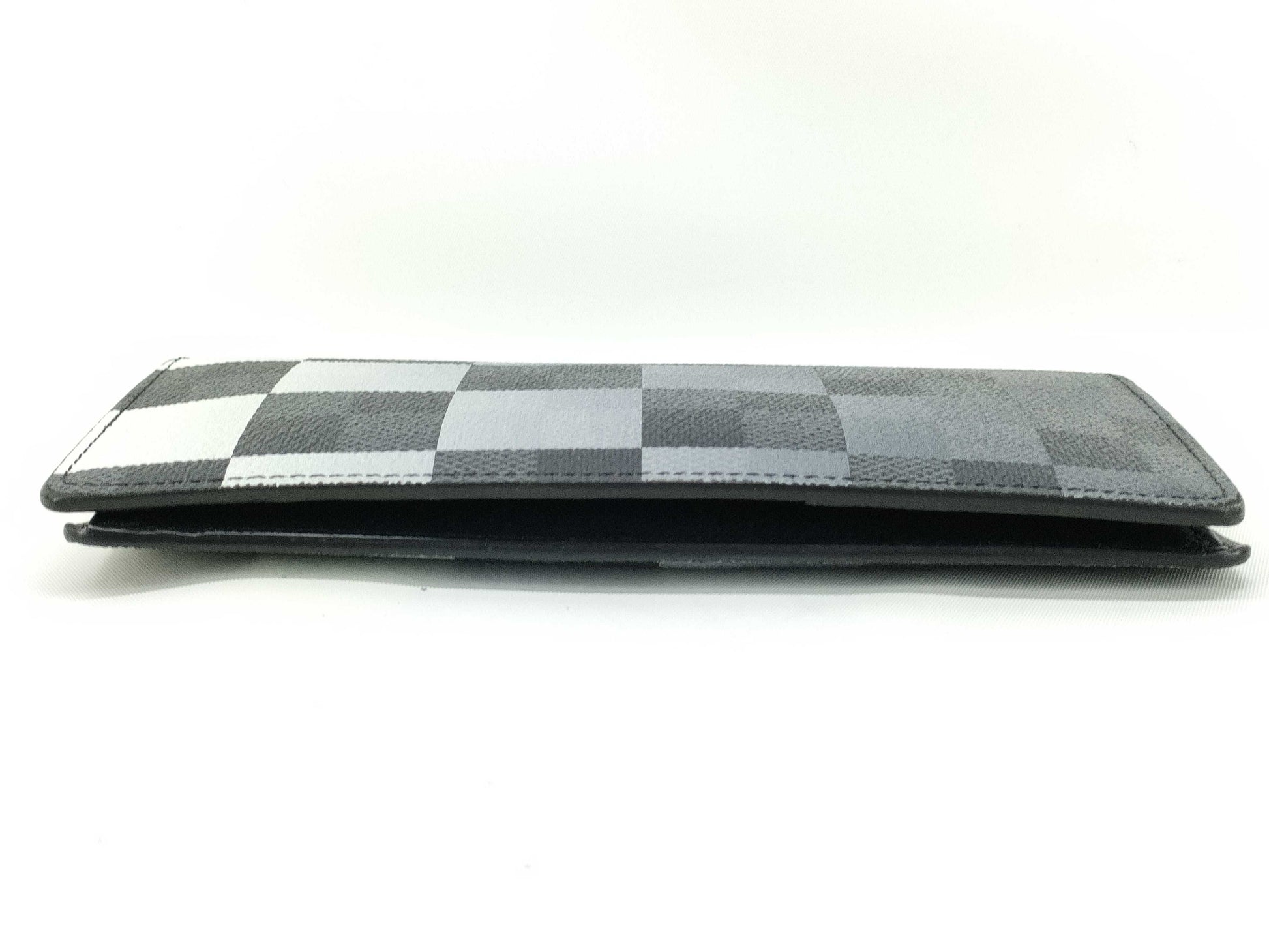 LOUIS VUITTON Damier Graffit Louis Vuitton Damier Graffit Giant Portefeuille Brazza N40415 RFID Initials Accessories: Box Storage Bag Wallet