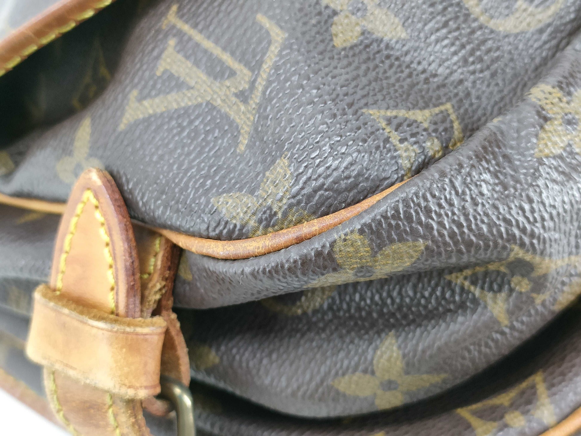 LOUIS VUITTON Monogram Vuitton Saumur Shoulder Bag