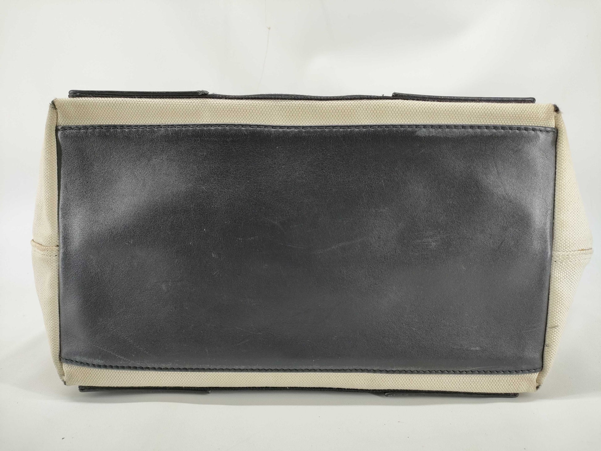 BALENCIAGA Navy Bath 339933 Included: Pouch and Bag