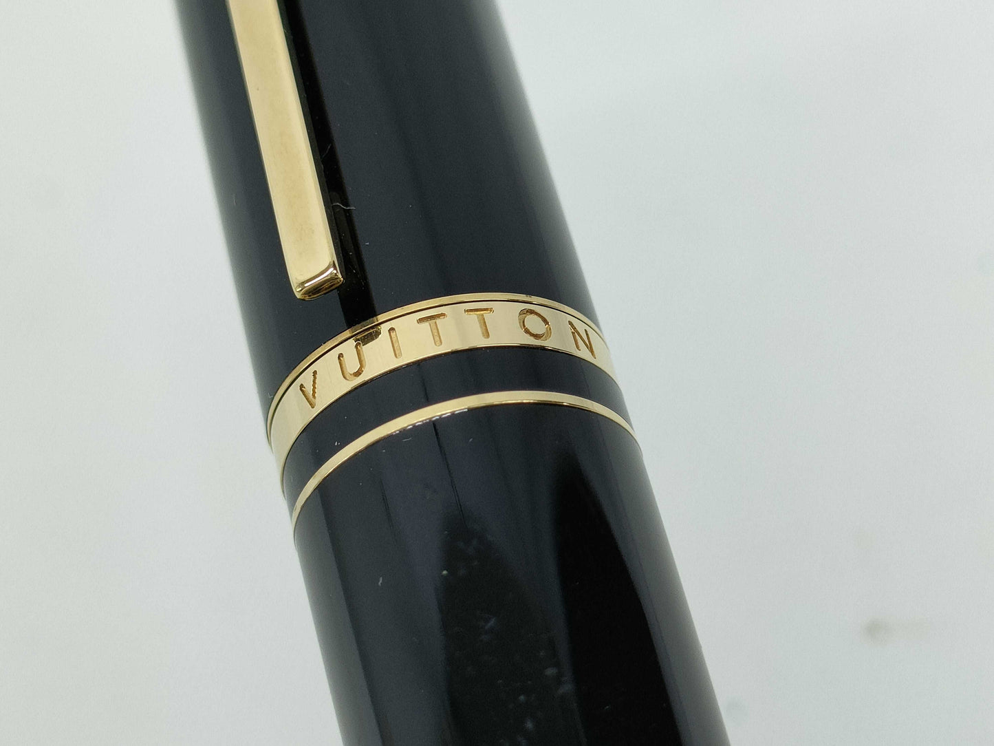 LOUIS VUITTON Louis Vuitton Dog Racker Twist Ballpoint Pen Accessories: Box Pen / Fountain Pen