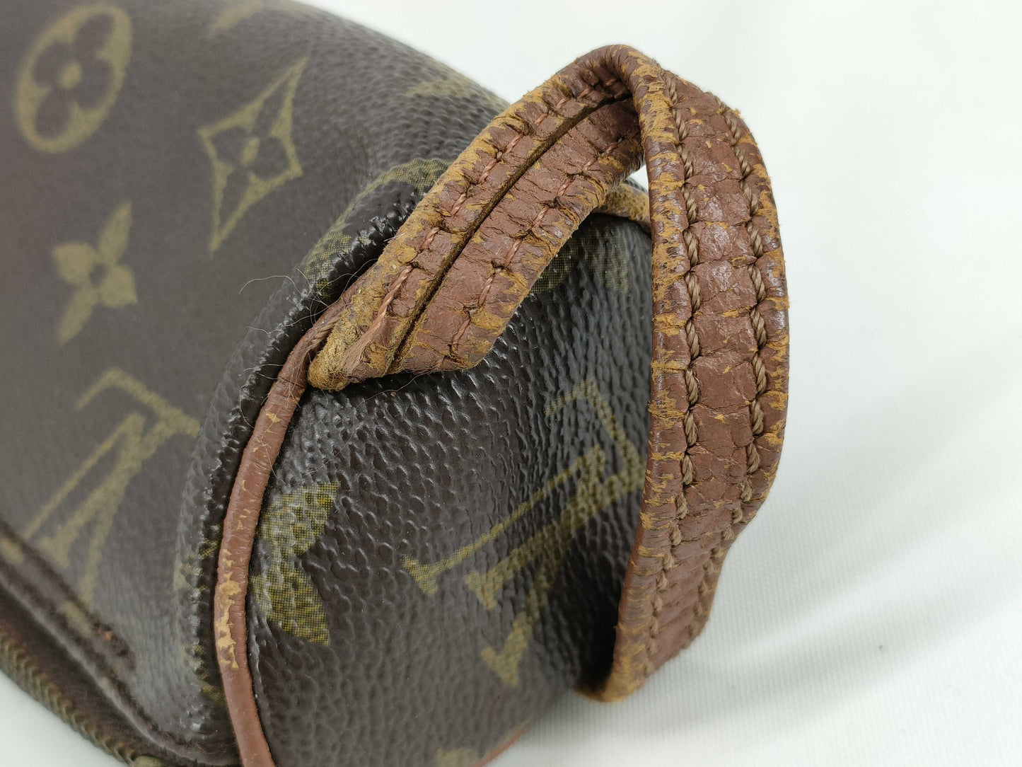 LOUIS VUITTON Monogram Louis Vuitton Etuitrois Ball de Golf Golf Ball Case M58249 Pouch