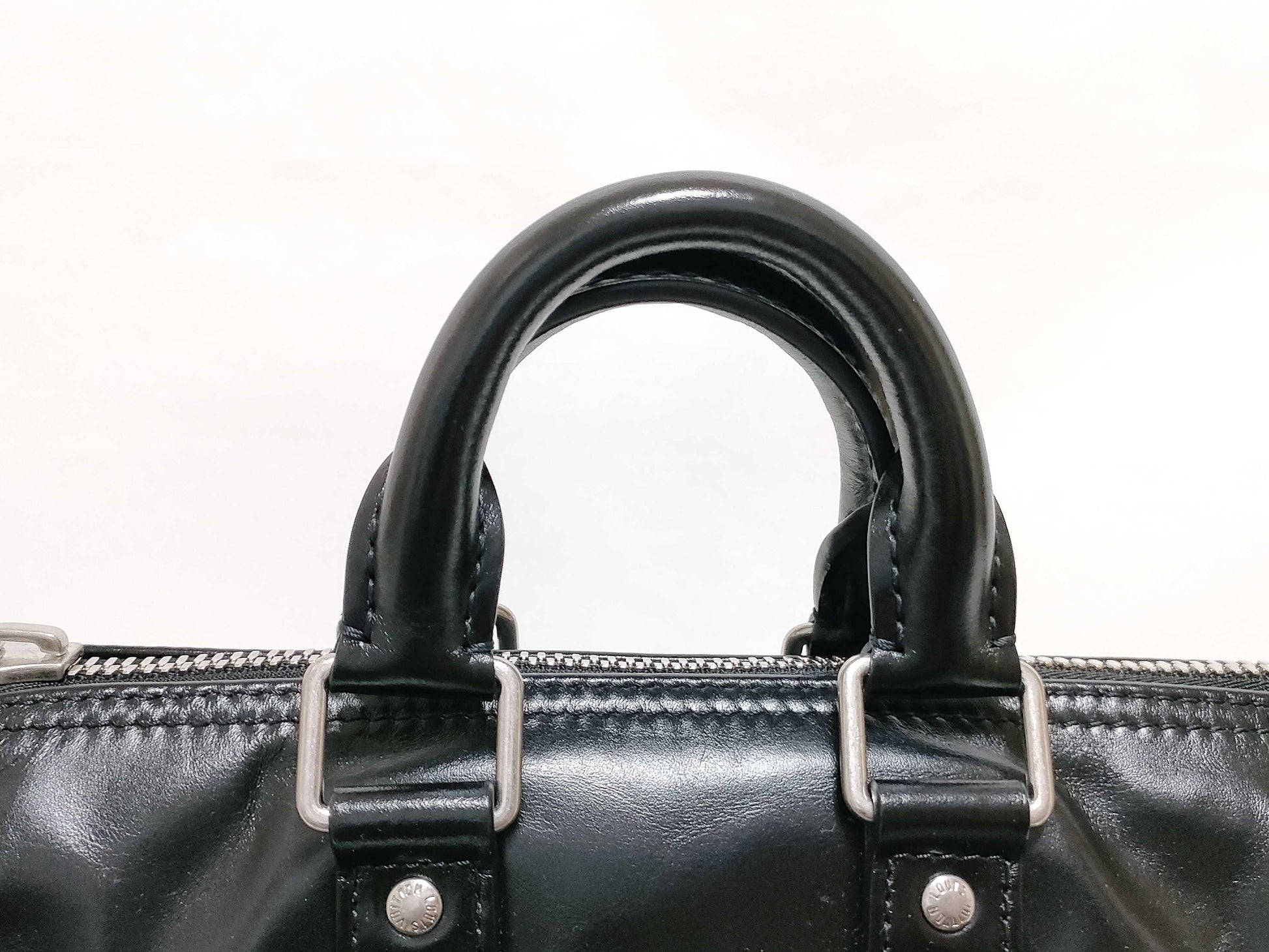 LOUIS VUITTON LV Night Keepall Cargo Bandouliere 25 M13988 RFID. Accessories: Box, dust bag, receipt, paper bag.