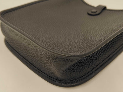 HERMES Evelyn TPM Black Trial Clemence SV Hardware W Engraved Shoulder Bag