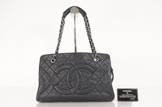 CHANEL Caviar Big Coco Chain Tote 14th Tote Bag
