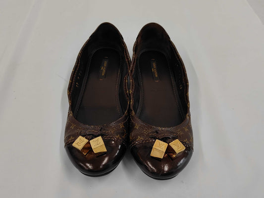 LOUIS VUITTON Vuitton Monogram Pumps 37 Pumps