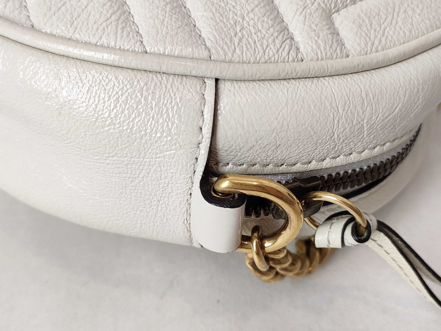 GUCCI GG Marmont Round Chain Shoulder Bag in Ivory Leather 