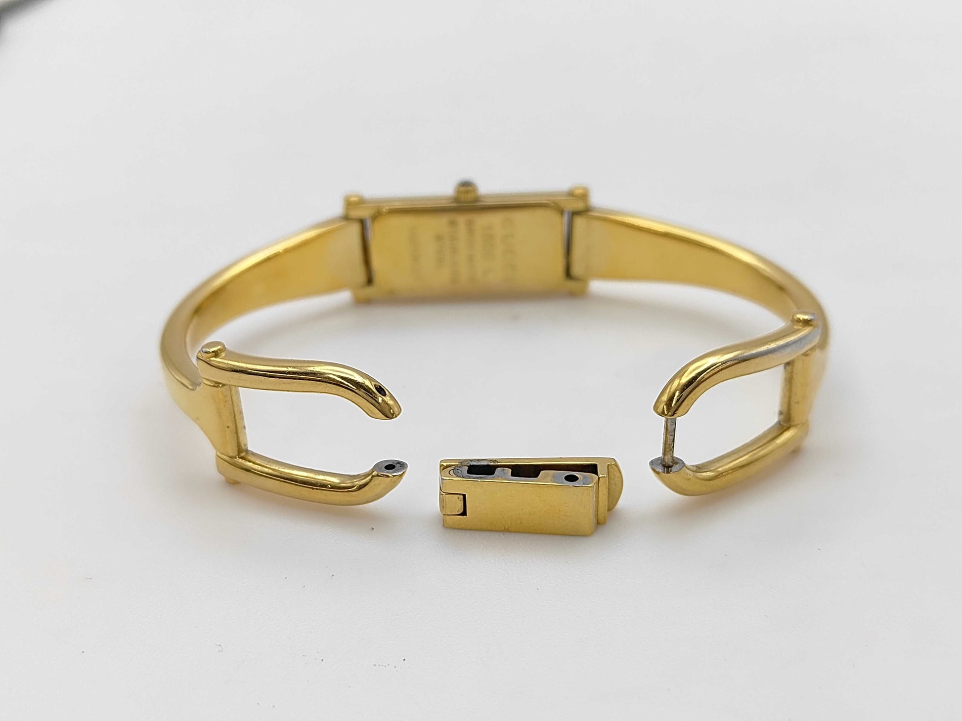 GUCCI 1500L 10245107 Quartz Gold Dial Women's Watch