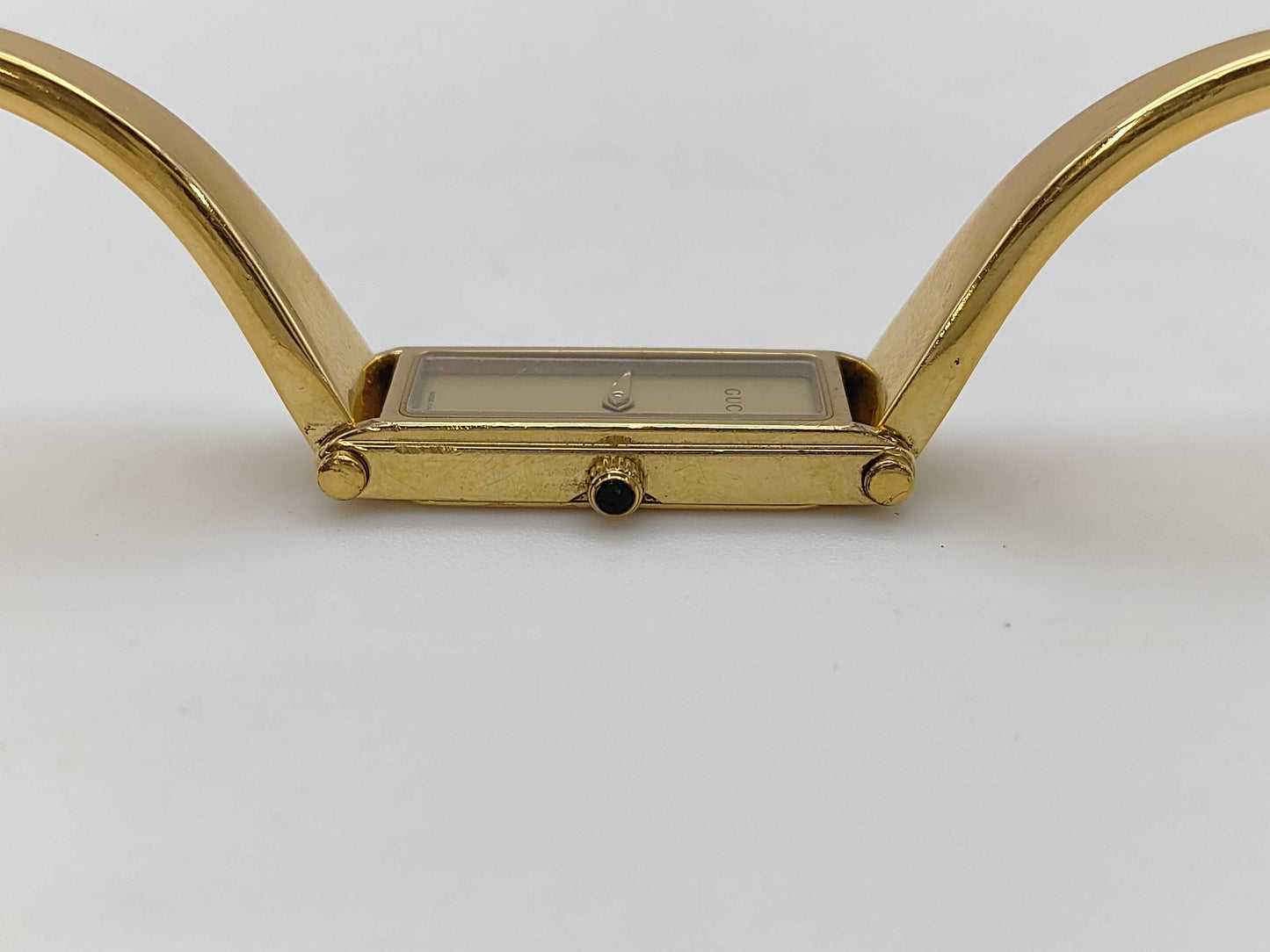 GUCCI 1500L 10245107 Quartz Gold Dial Women's Watch