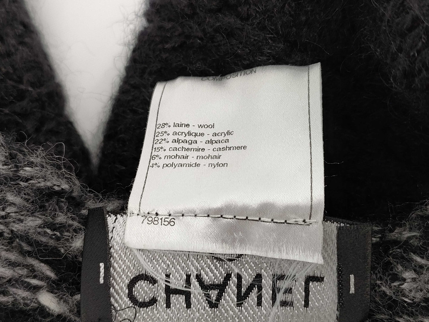 CHANEL Fall/Winter Knit Cardigan, Wool/Acrylic/Alpaca/Cashmere/Mohair/Nylon, Black/Gray, #38