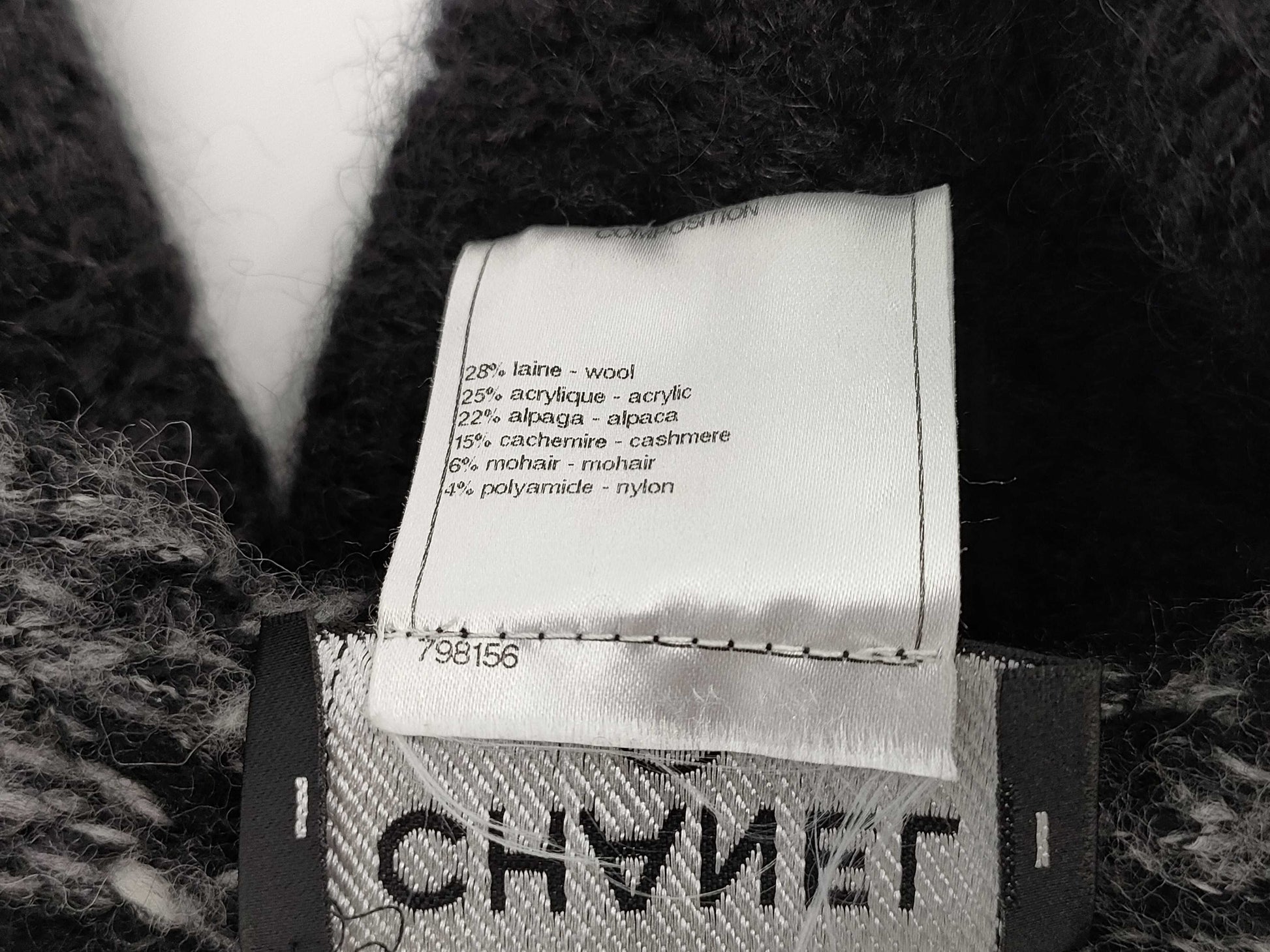 CHANEL Fall/Winter Knit Cardigan, Wool/Acrylic/Alpaca/Cashmere/Mohair/Nylon, Black/Gray, #38