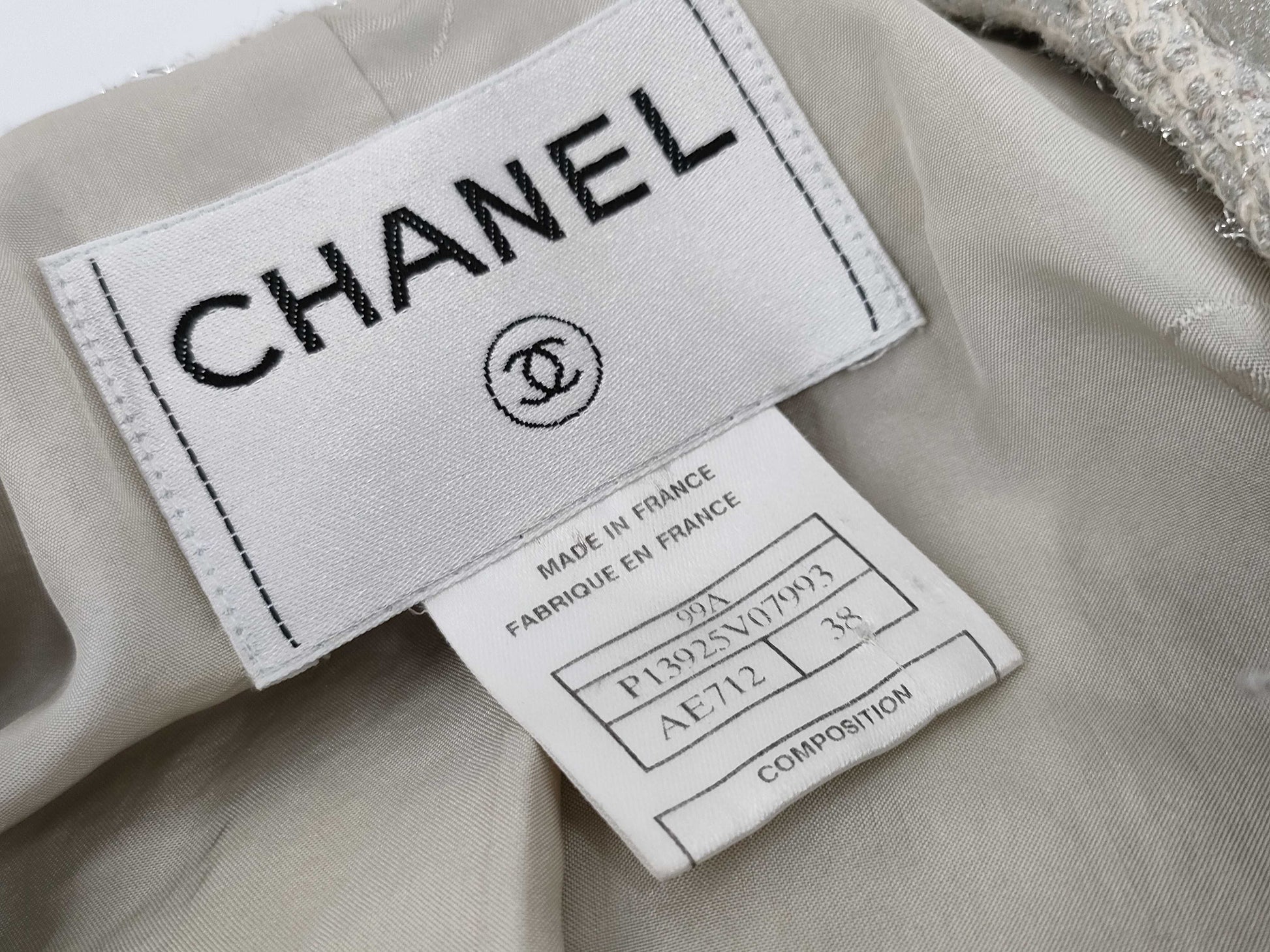 CHANEL Fall/Winter Tweed Jacket, Polyester/Rayon/Wool/Nylon, White/Silver, 99A Jacket