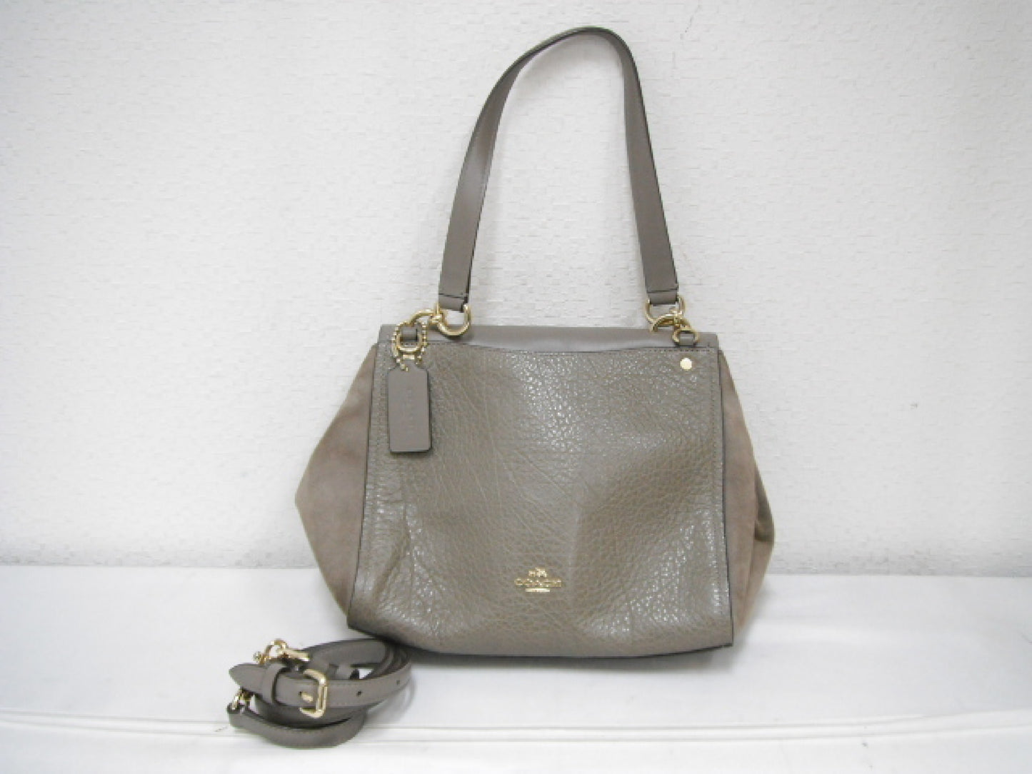 COACH Leather x Suede Leather Handbag with Shoulder F22348 Handbag